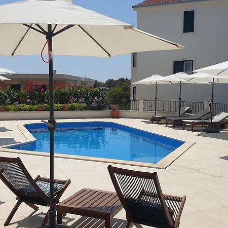 Apartmani Mariela Маслиница Екстериор снимка