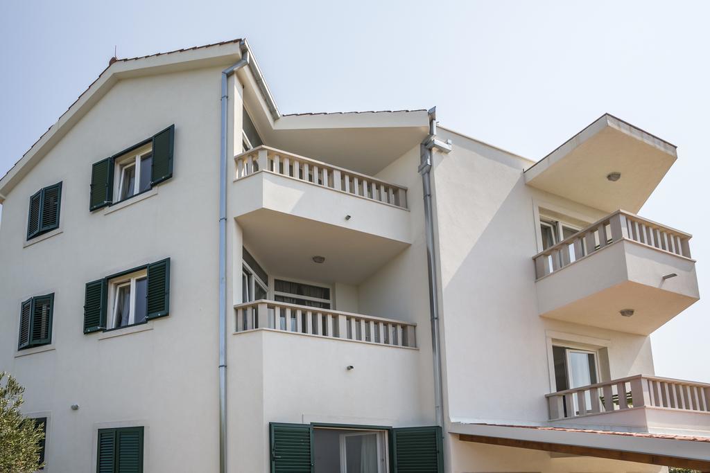 Apartmani Mariela Маслиница Екстериор снимка