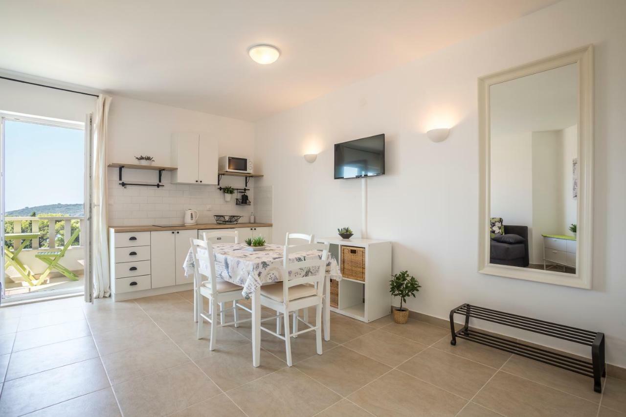 Apartmani Mariela Маслиница Стая снимка