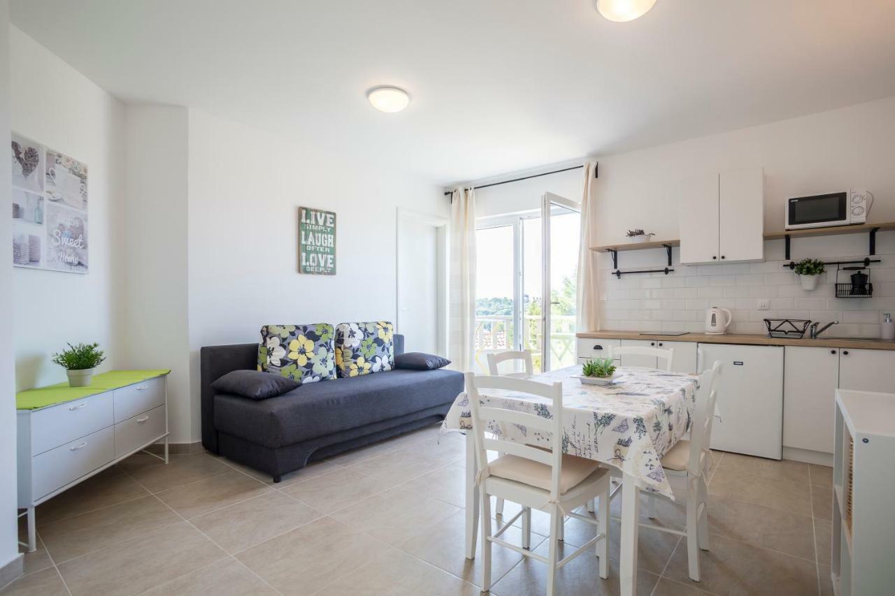 Apartmani Mariela Маслиница Стая снимка