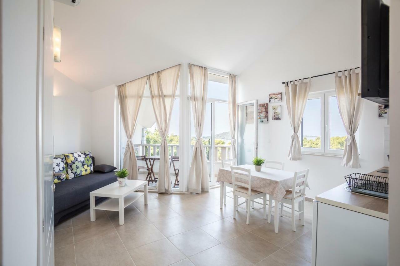 Apartmani Mariela Маслиница Екстериор снимка